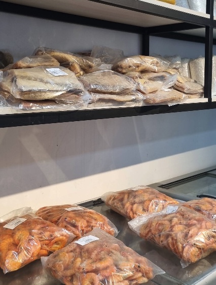 Produtos congelados disponíveis no Emporium do Peixe